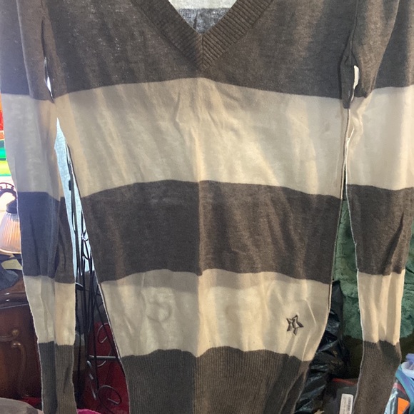 Long sleeve extra Small sweater - Picture 2 of 6